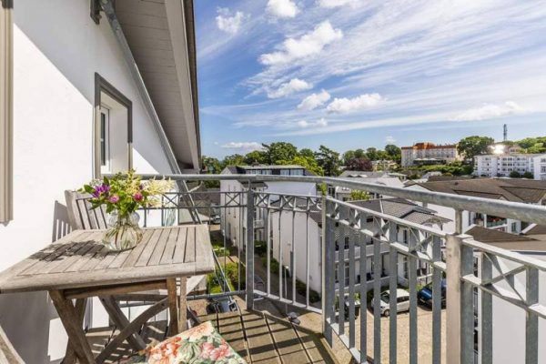 book-single-room-with-balcony-goehren-on-ruegen-hotel-stranddistel