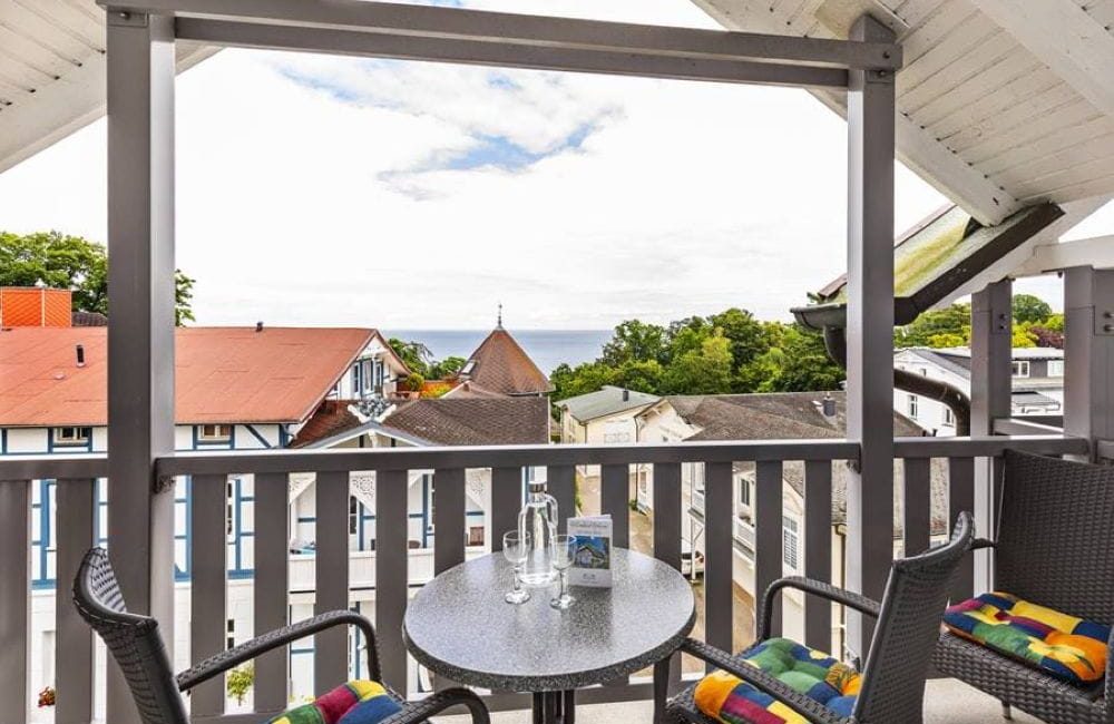 Meerblick vom Balkon der Suite im Hotel Stranddistel – Strandurlaub in Göhren auf der Insel Rügen buchen