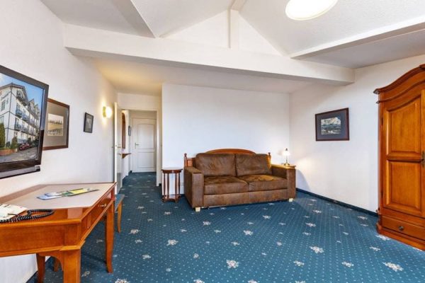 Book a suite with balcony and sea view at Hotel Stranddistel, Baltic resort of Goehren on Ruegen